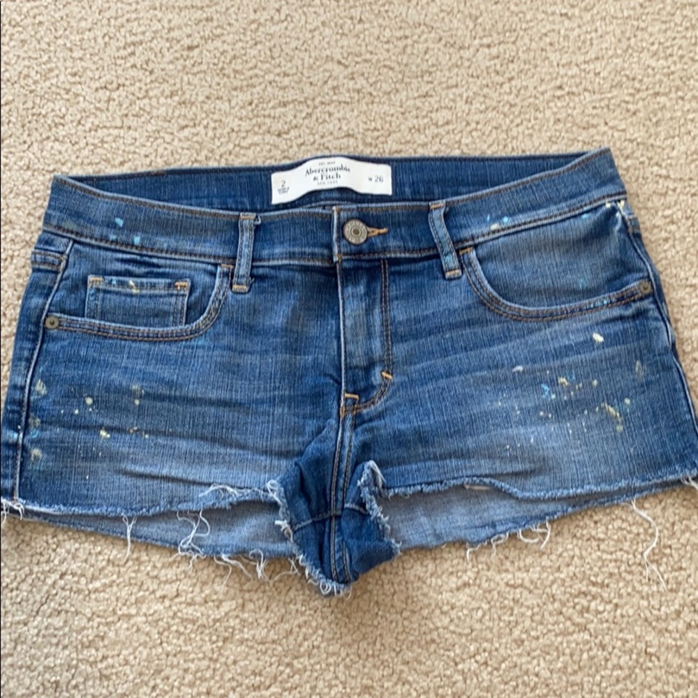 Abercrombie & Fitch short Sz 26 w fringed hem